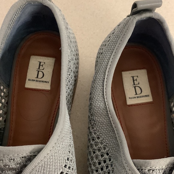 Comfortable Ellen Degeneres dress shoes - Picture 2 of 5